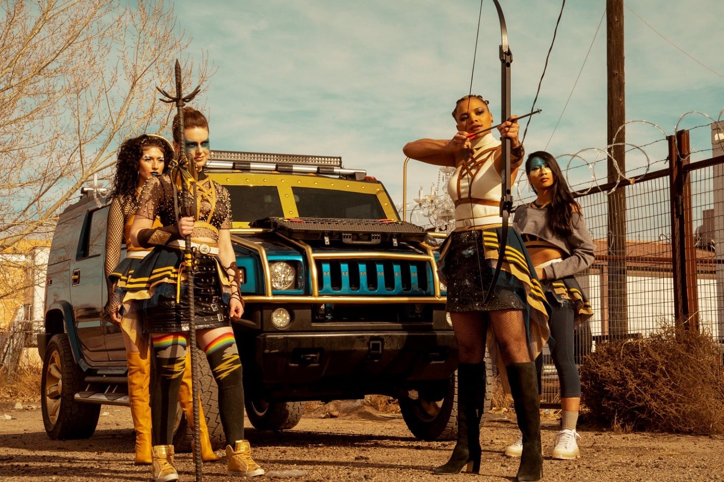 Daybreak viene con pandillas juveniles montadas a Hummers enchulados para recorrer un mundo postapocalíptico.