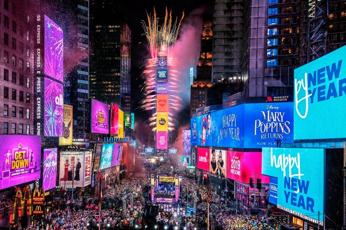 La tradional Caída de la bola de Año Nuevo en Times Square es uno de los eventos que más público concentra en la Gran Manzana