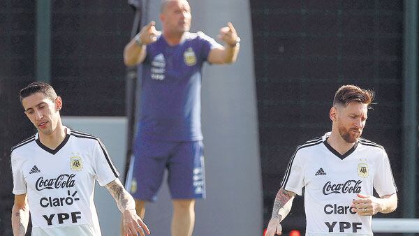 Di María y Messi bajo las órdenes del preparador físico Jorge Desio.
