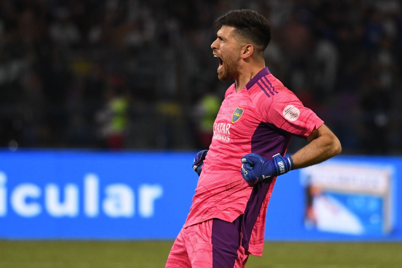 Rossi terminó siendo el héroe de la noche santiagueña