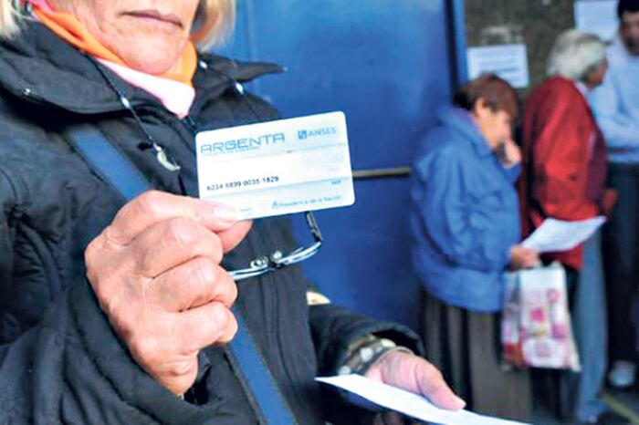 Los mayores consumos de Argenta se daban en farmacias, supermercados y materiales para la construcción. Desde diciembre, el plástico desaparece.