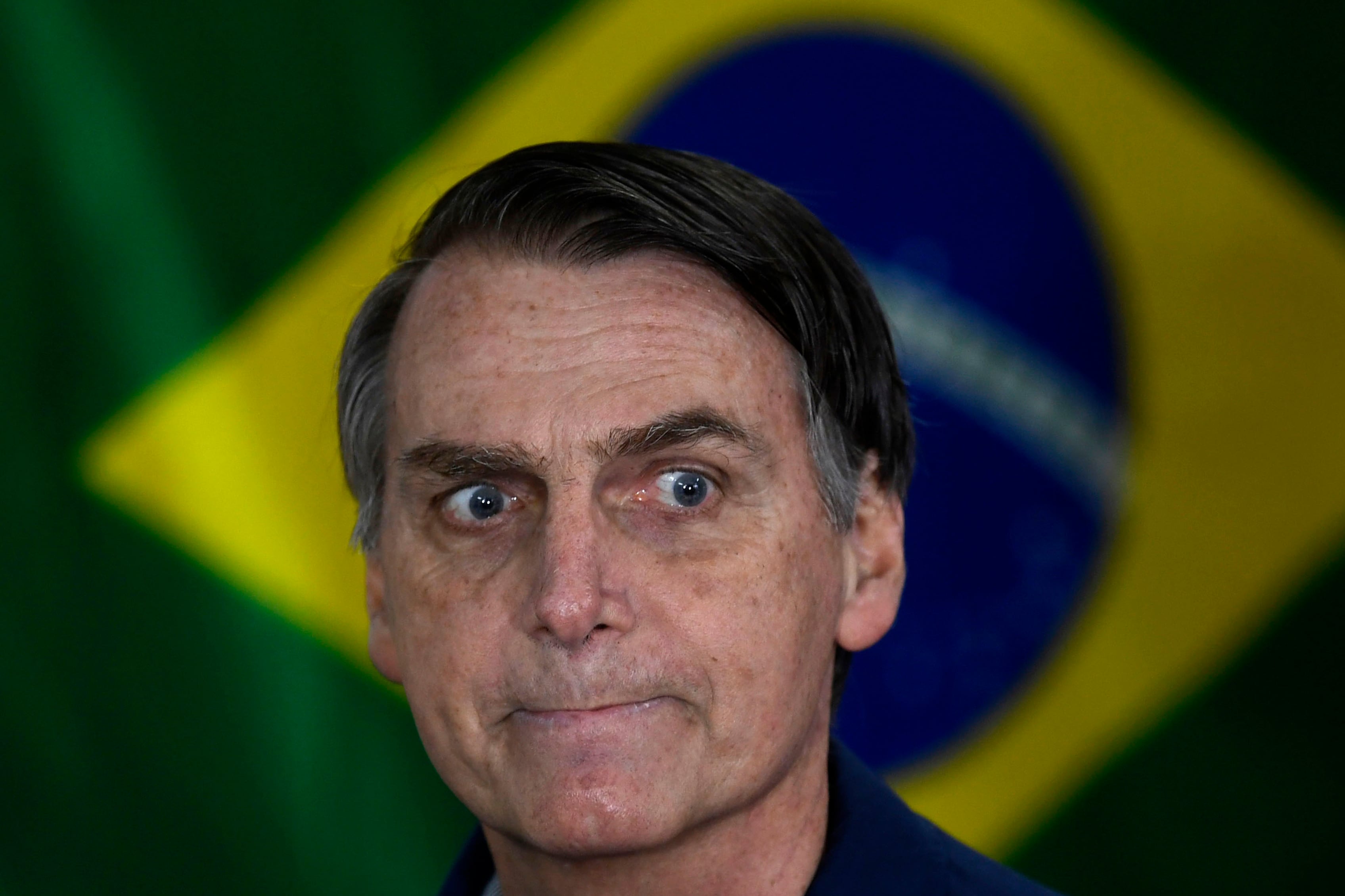 Bolsonaro menosprecia las cifras de deforestación creciente.