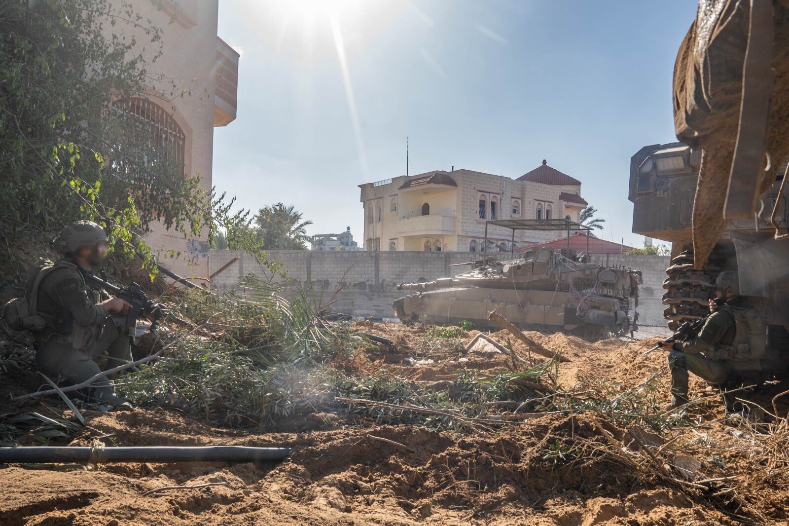 Tropas israelíes continúa su avance en la Franja de Gaza