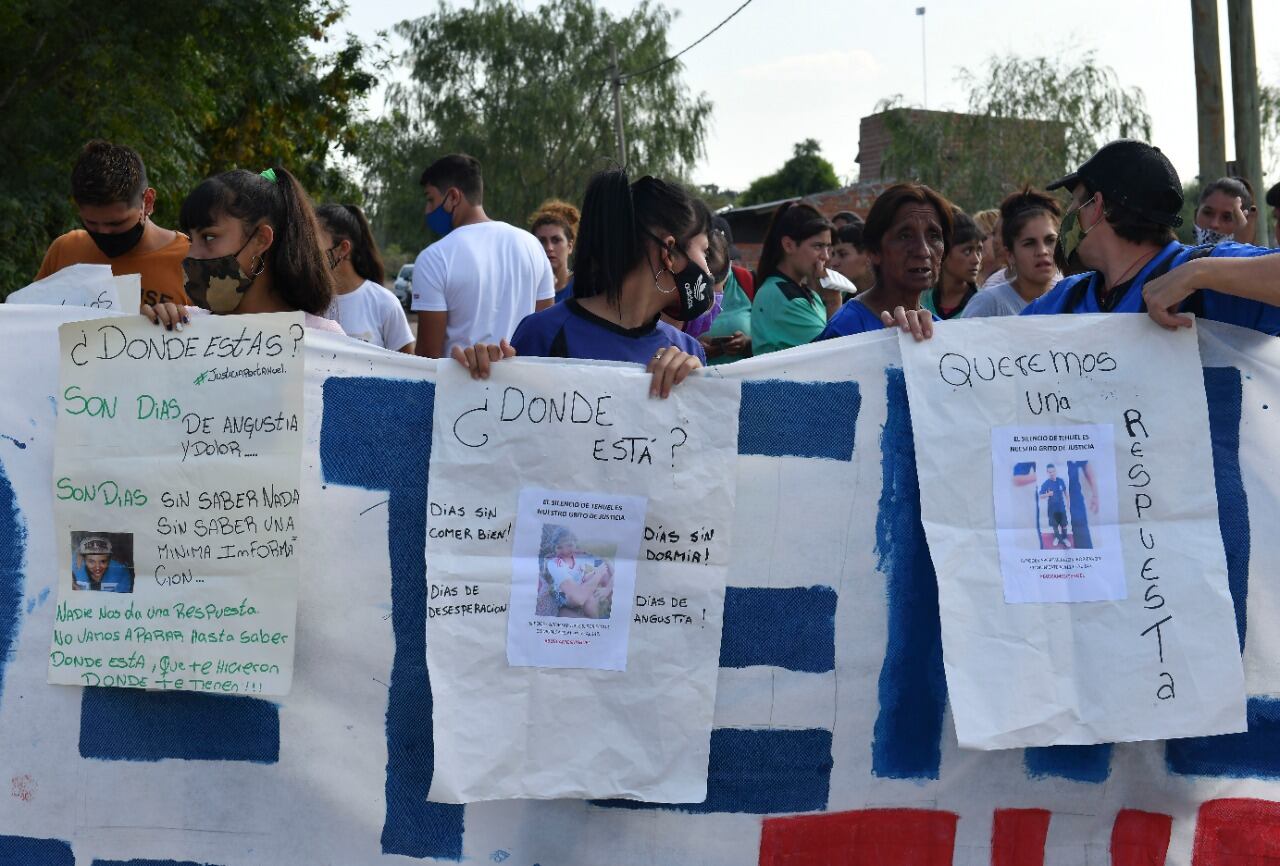 Familiares y vecinos de Tehuel reclaman por su aparición.