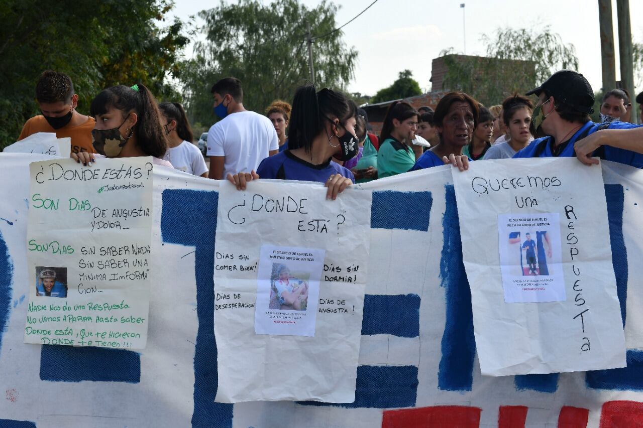 Familiares y vecinos de Tehuel reclaman por su aparición.
