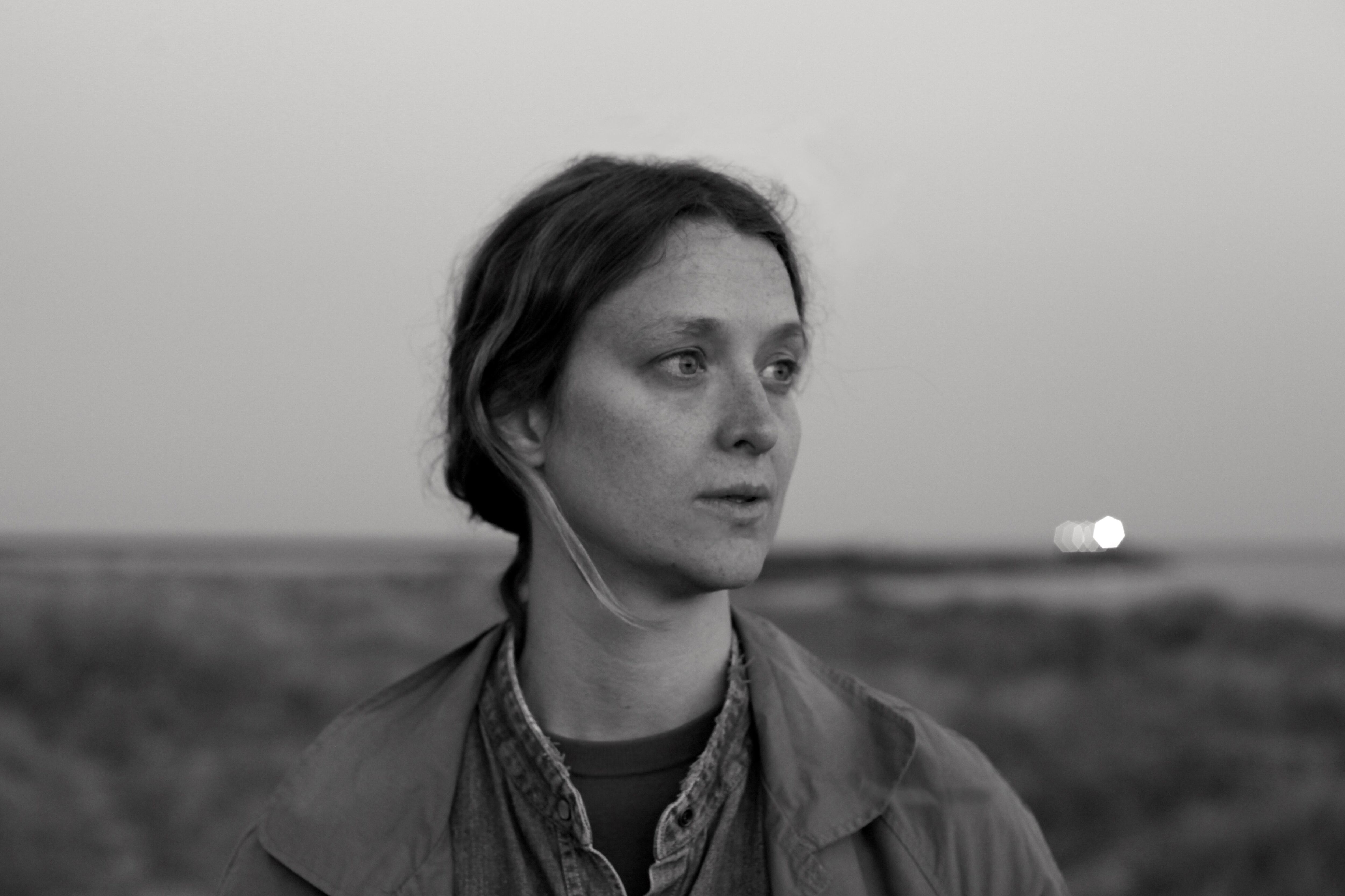 "La película no tiene un 'tema' central, excepto tal vez esa idea de cambio y transitoriedad, de no permanencia", dice Hartmann.