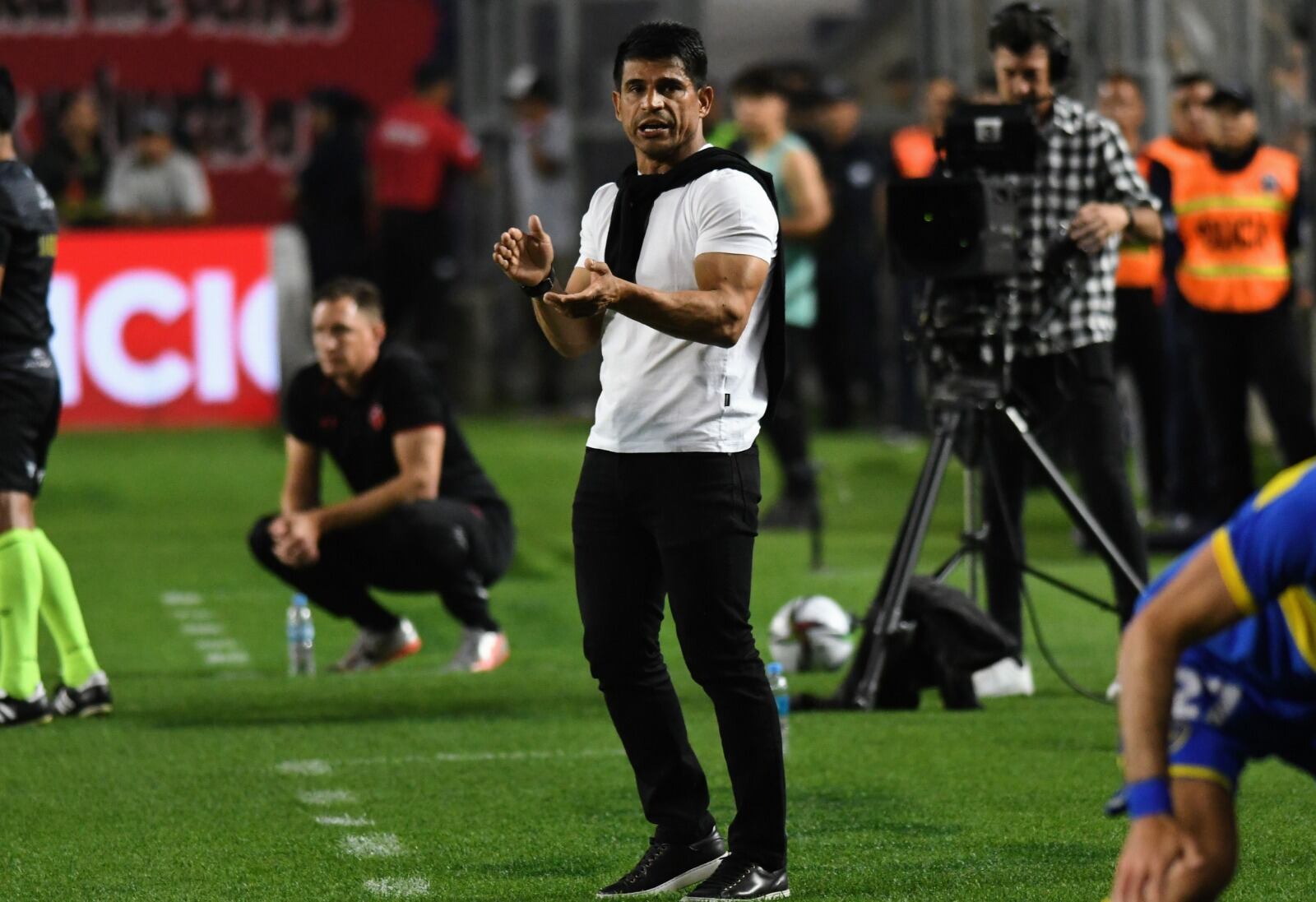 Hugo Ibarra, confirmó el equipo que jugará frente a Olimpo en Chaco.