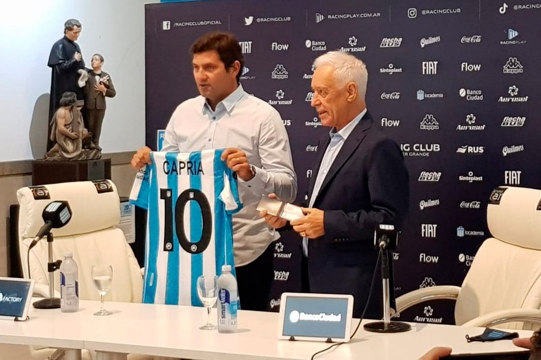 Rubén Capria junto a Víctor Blanco, durante su presentación como mánager de Racing.