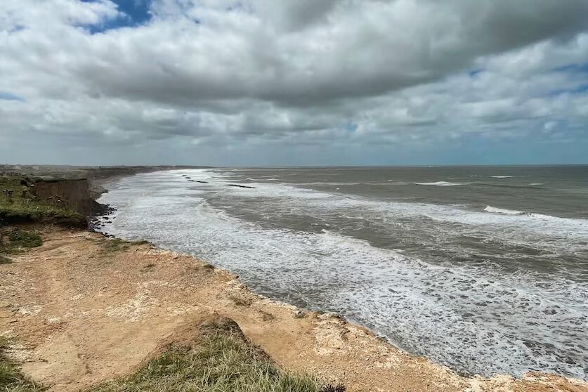 Los acantilados donde apareció el turista muerto.
