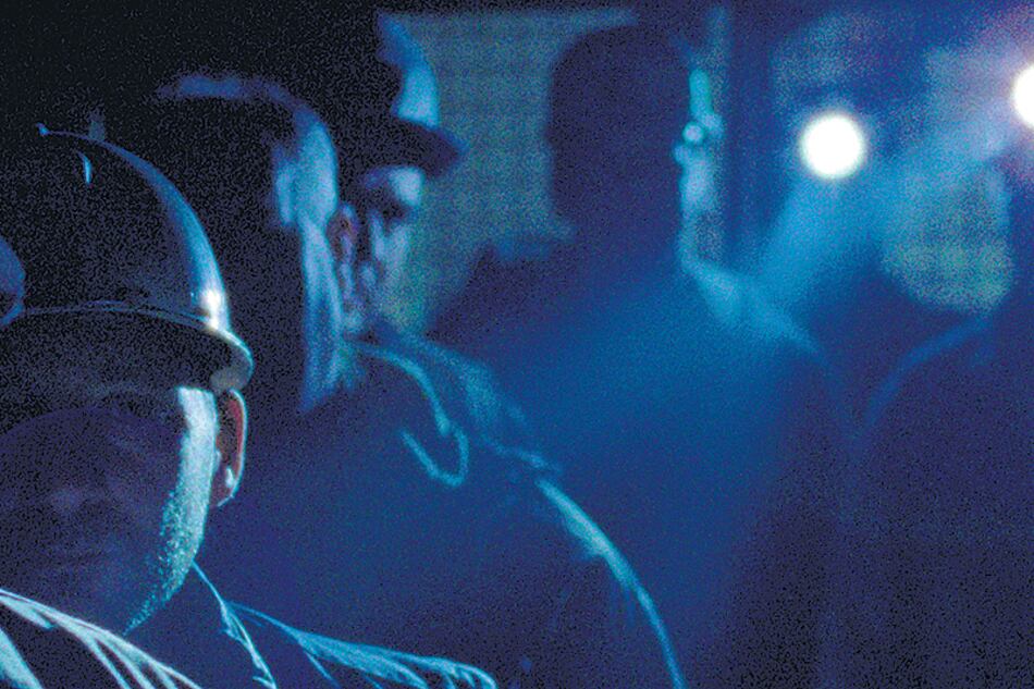 Good Luck, un díptico rodado en dos lugares del mundo: una mina de cobre en Serbia y otra de oro en Surinam.