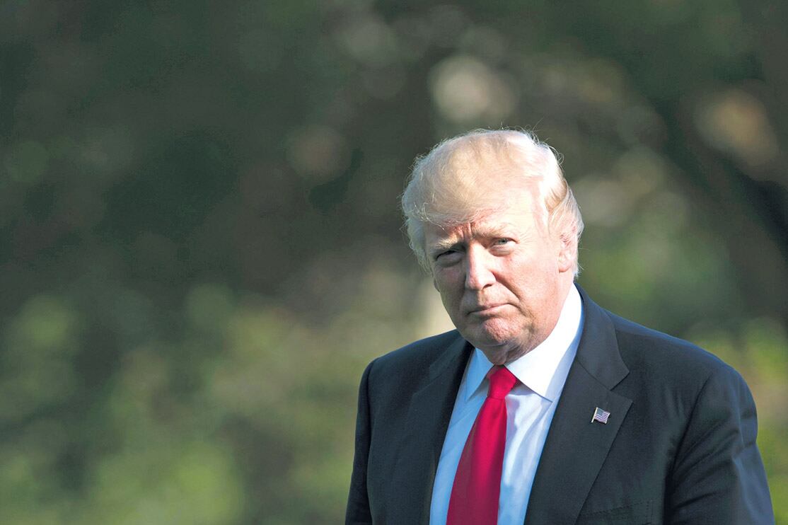 Trump insistió en que Comey le aseguró tres veces que él no estaba bajo investigación.