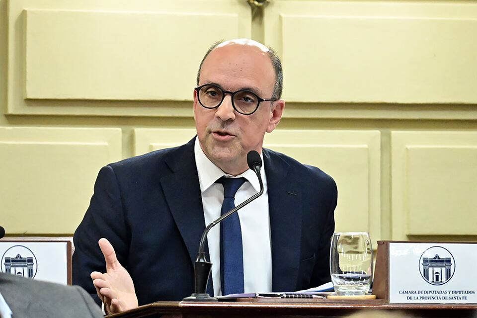 "Las rutas nacionales no dan para más", aseguró el diputado Corral.