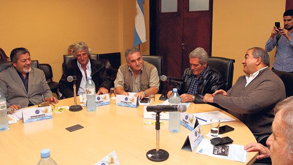 La cúpula de la CGT criticó la vuelta al Fondo en un documento.