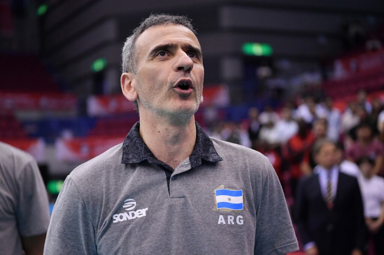 Hernán Ferraro, dejará la Selección para concentrarse en Ciudad Vóley.