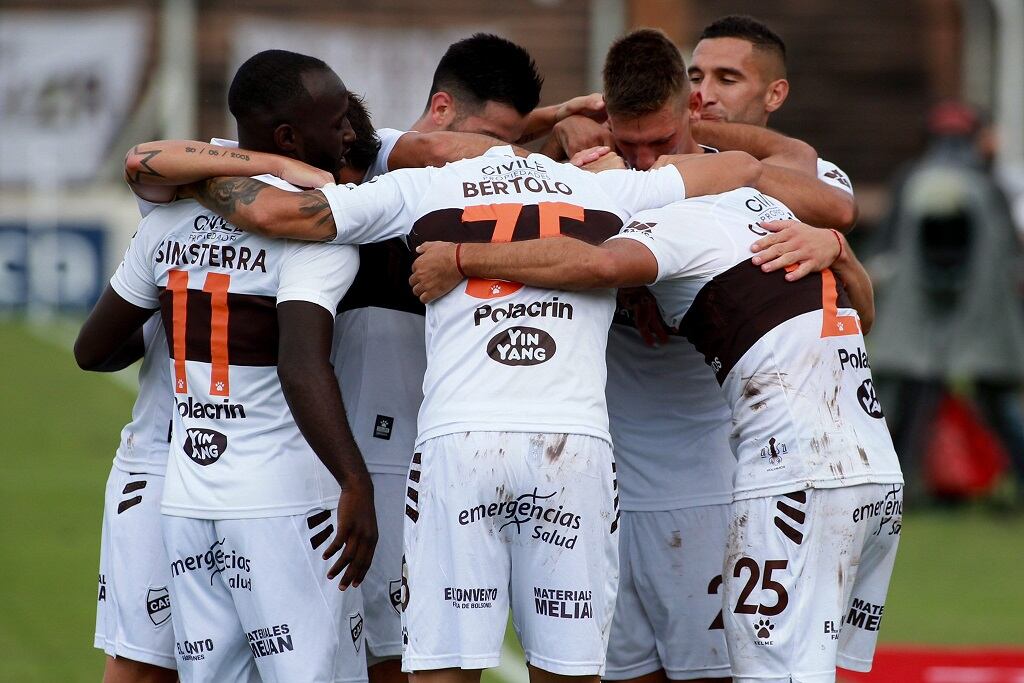 Platense necesita sumar para escapar del fondo de la Zona A.