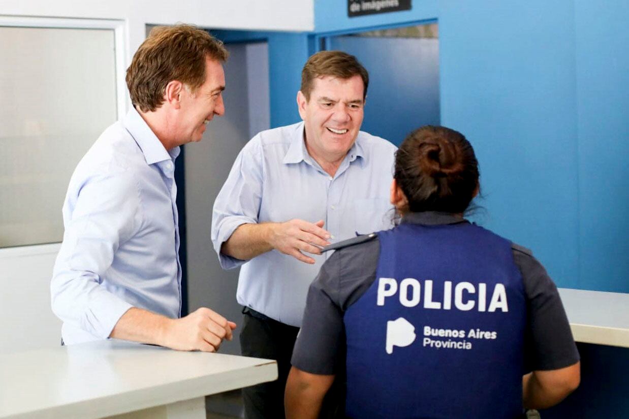 Guillermo Montenegro junto a Diego Santilli. 