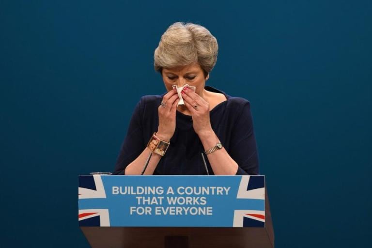 Un mal momento que podría ser determinante para la Primer Ministro.