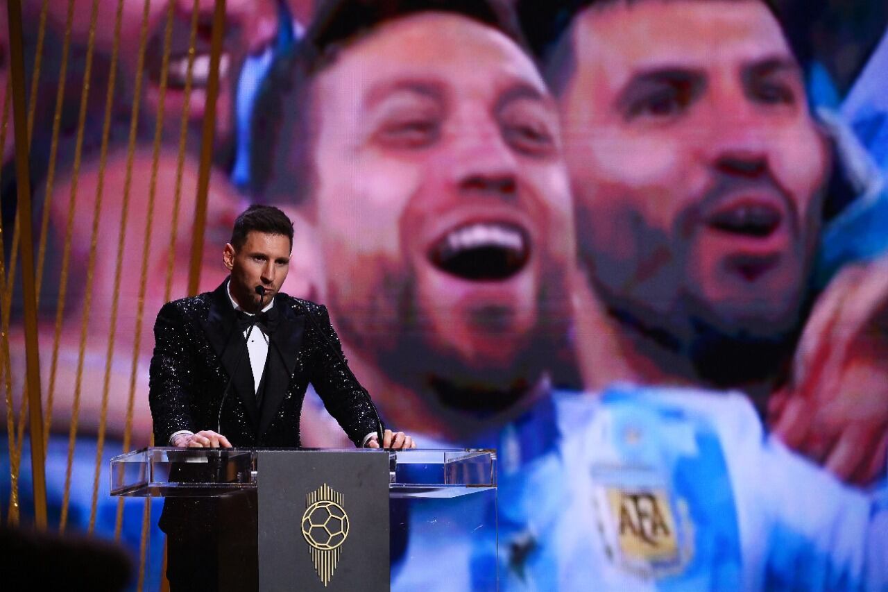 Messi y su discurso de agradecimiento, con los festejos de la Copa América de fondo