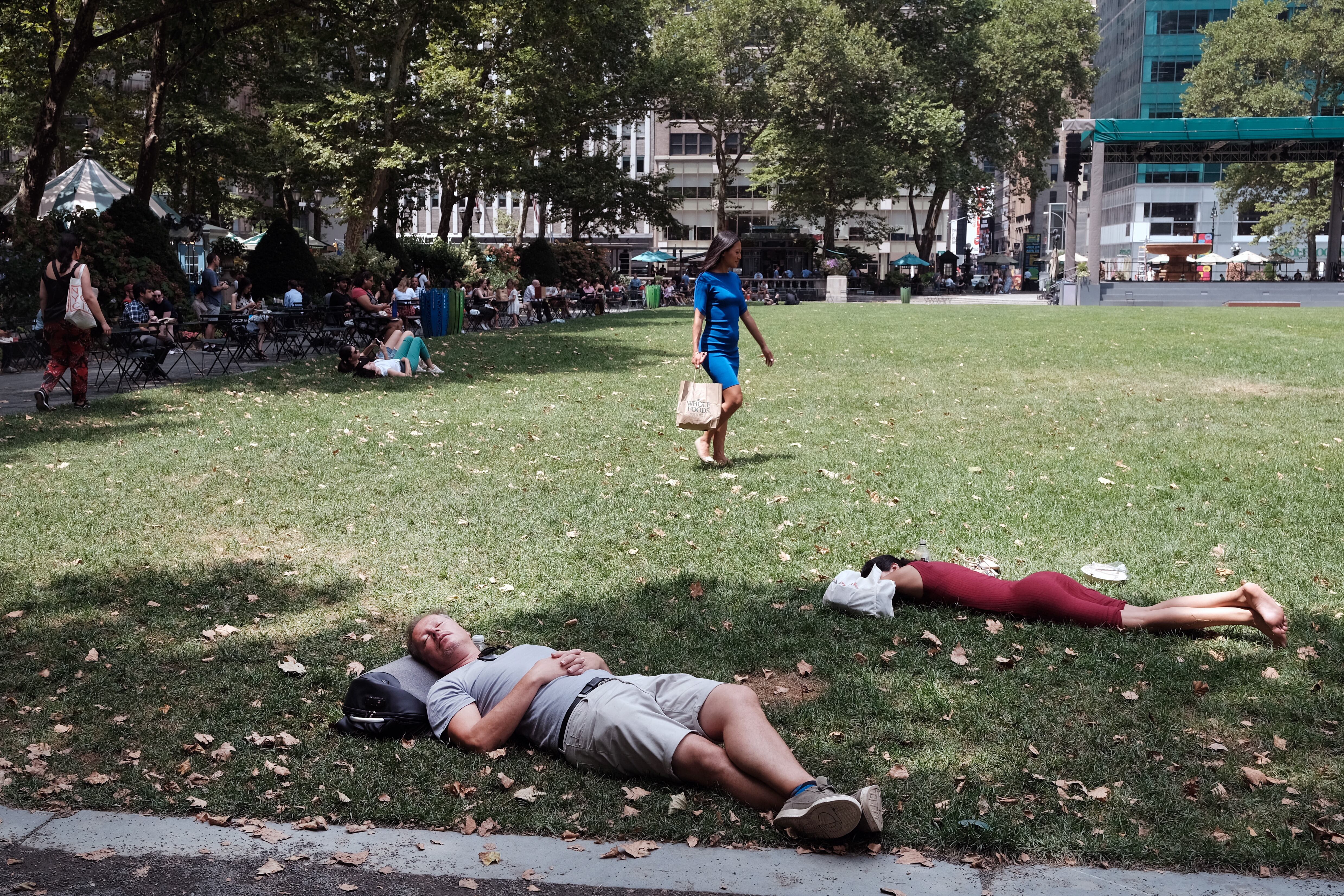 Las ya elevadas temperaturas pueden aumentar el fin de semana a lo largo de la costa este, advirtieron los especialistas. Foto: AFP.