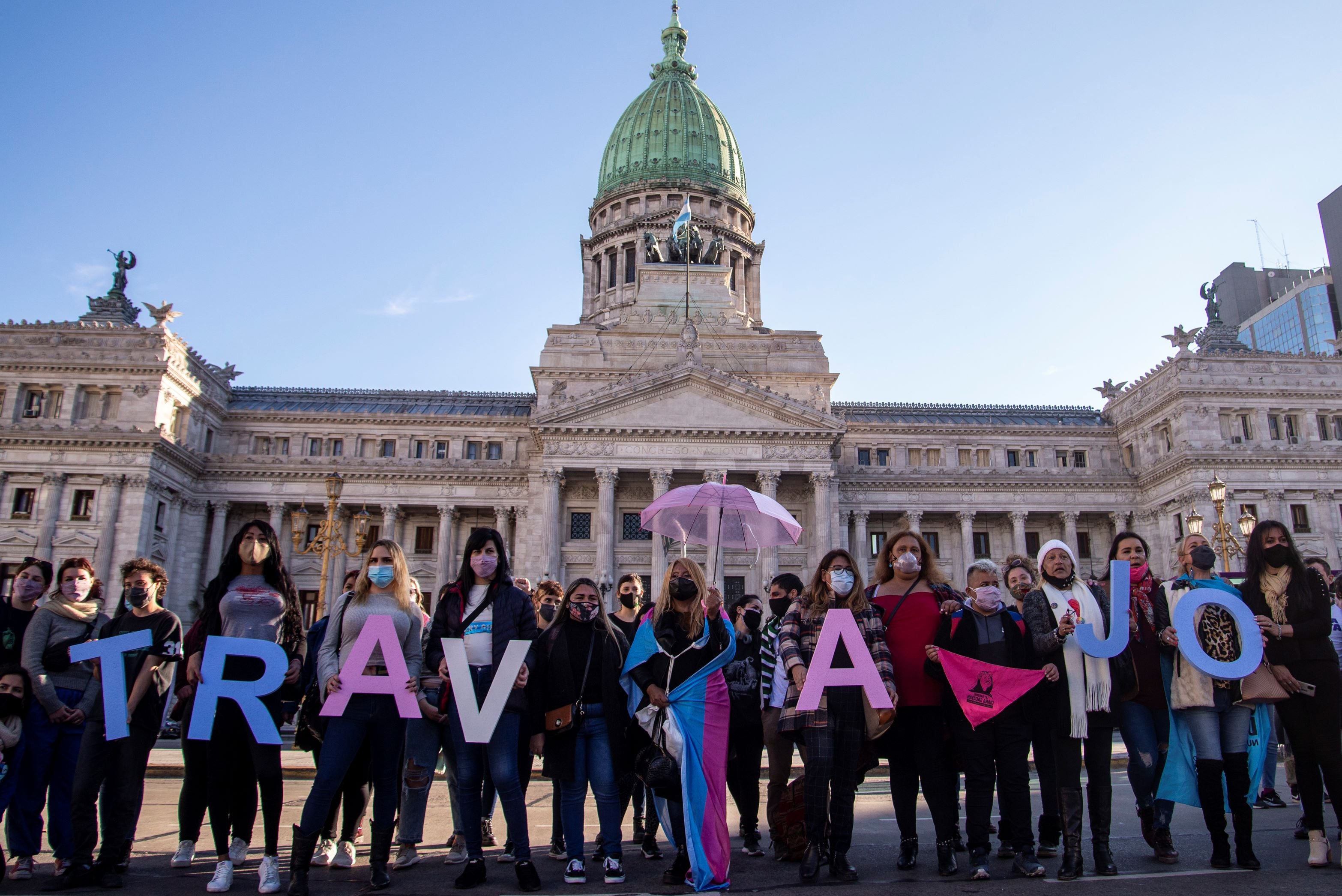 Poco menos de diez años después de la Ley de Identidad de Género, la comunidad travesti trans logró en 2021 la aprobación del cupo laboral en el Estado.