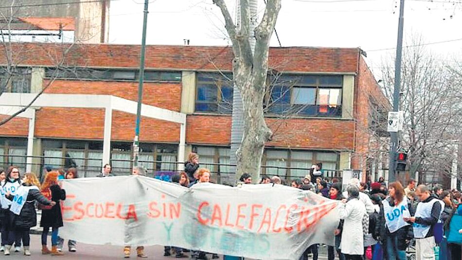 El relevamiento se hizo a través de Facebook y fue chequeado con docentes de cada escuela involucrada.