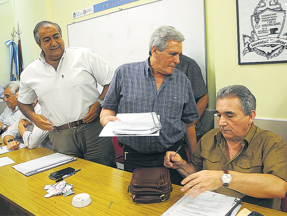El triunvirato de la CGT se reunirá hoy con Hugo Moyano, Antonio Caló y Luis Barrionuevo.