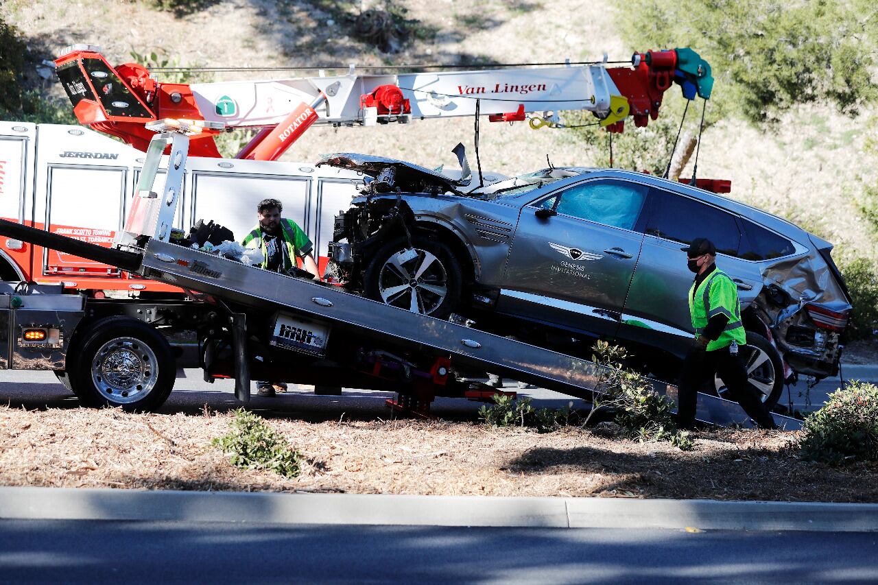 Así quedó el auto de Tiger Woods tras el violento accidente que sufrió