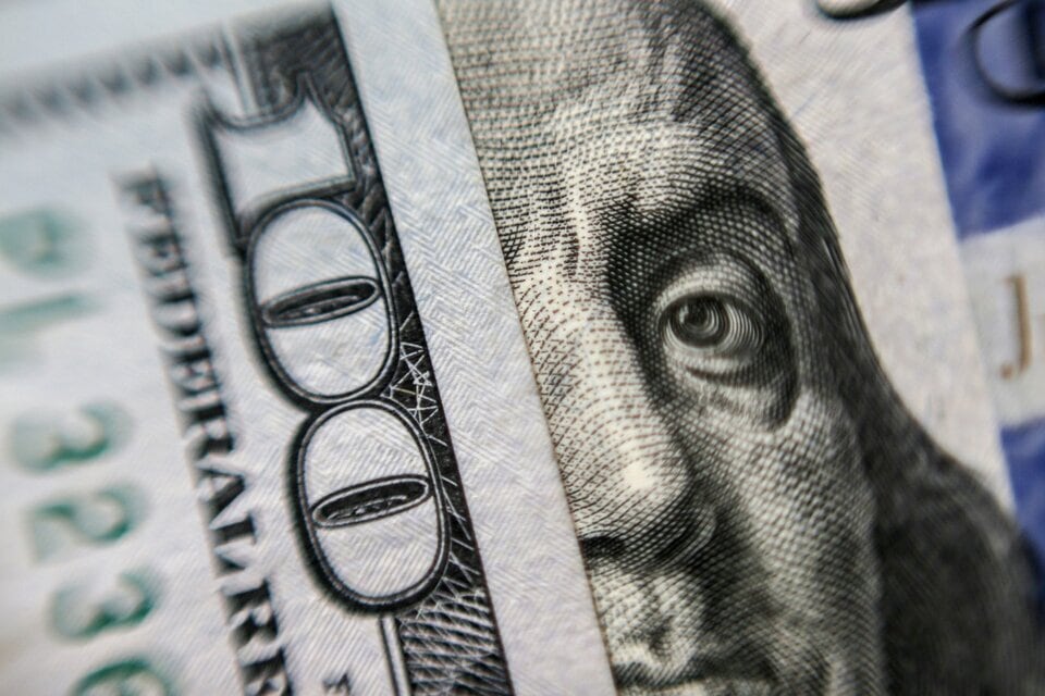 La cotización del dólar y el dólar blue en vivo.         