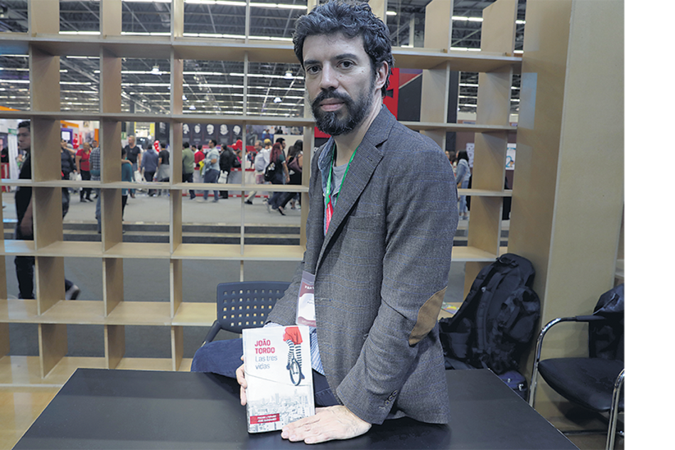 Tordo, que participó de la última feria de Guadalajara, trabaja también como traductor, guionista de cine y tv.