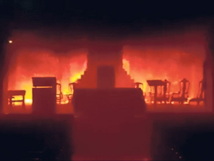 Foto del altar tomada por un vecino desde la entrada de la Catedral.