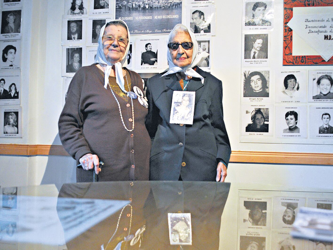 Haydée Gastelú de García Buelas y Mirta Acuña de Baravalle, dos de las Madres que estuvieron aquel 30 de abril de 1977 en la Plaza de Mayo.