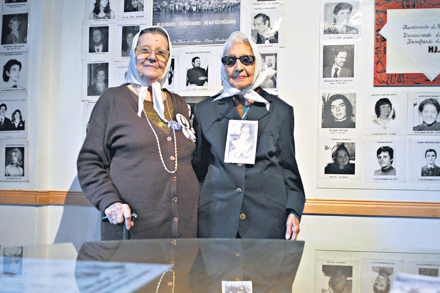 Haydée Gastelú de García Buelas y Mirta Acuña de Baravalle, dos de las Madres que estuvieron aquel 30 de abril de 1977 en la Plaza de Mayo.