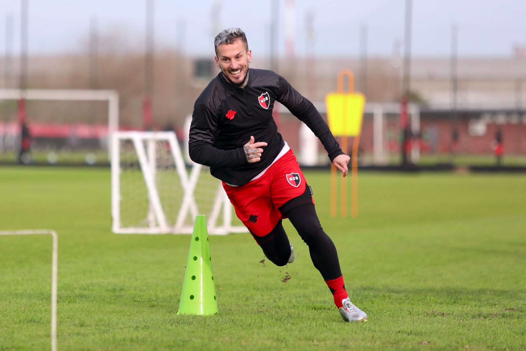 Benedetto jugó nueve partidos para el club y no covkrtió goles.