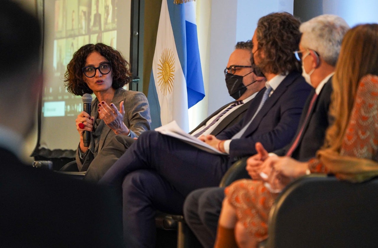 Cecilia Todesca durante la rpesentación del plan en su nuevo cargo en Cancillería.