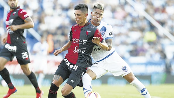 En un partido luchado, Vélez igualó con Colón.