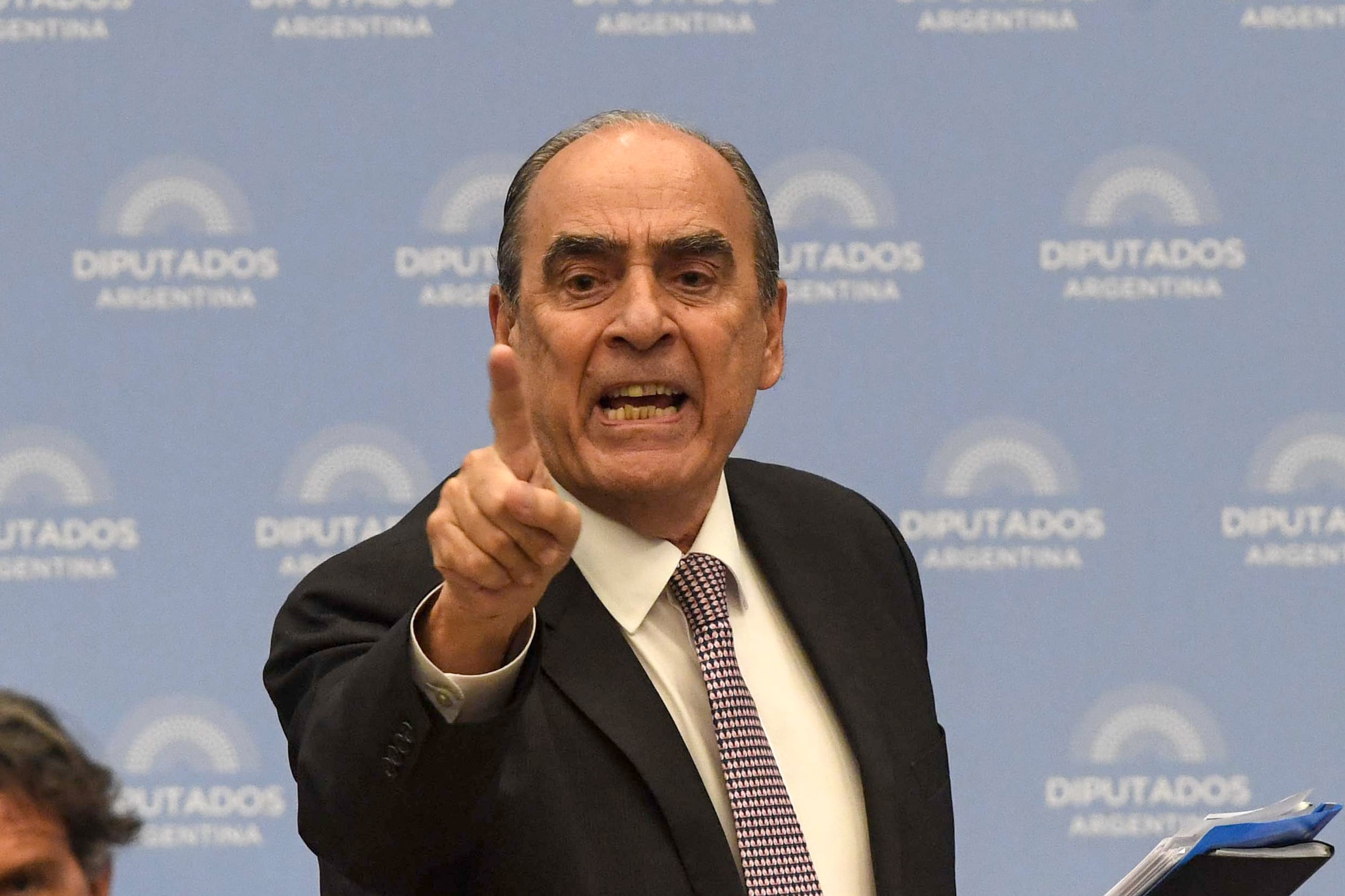 Guillermo Francos lanzó una nueva amenaza para presionar por la aprobación de la Ley Ómnibus.