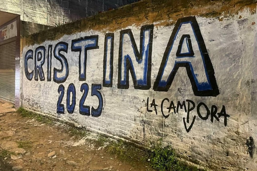 Las pintadas por Cristina en la Tercera sección.