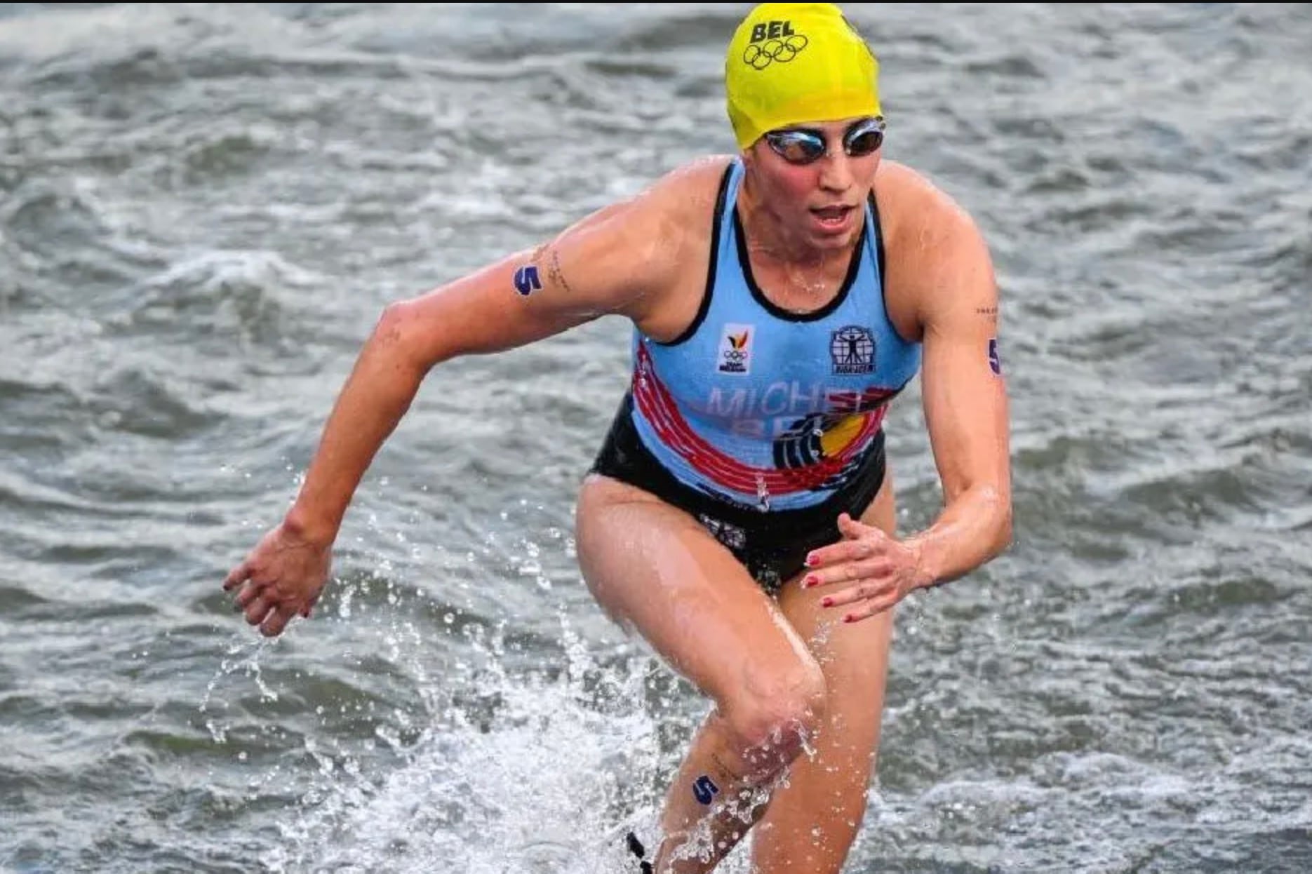 Michel fue 38a en la prueba femenina y tras ella, según informan medios belgas, cayó enferma tras su paso por el río Sena