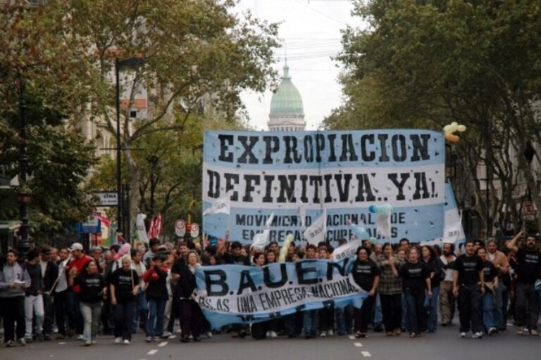 Los trabajadores del Bauen se movilizan en defensa del hotel.