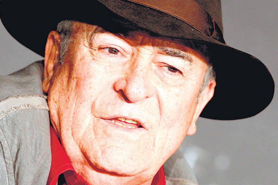 Bertolucci falleció en Roma, con 77 años cumplidos el pasado mes de marzo; su legado incluye varios auténticos clásicos del cine “de autor”.