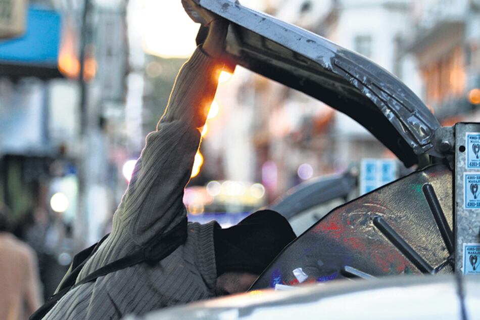 Los sectores más afectados con la política económica son los de más bajos ingresos, especialmente los dos primeros deciles.