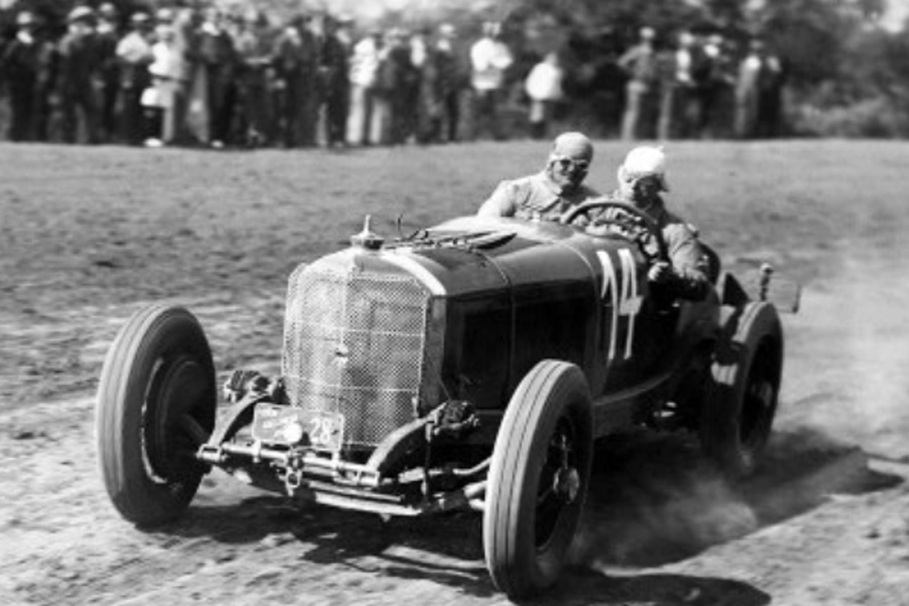 Zatuszek en acción | Archivo Público Mercedes-Benz