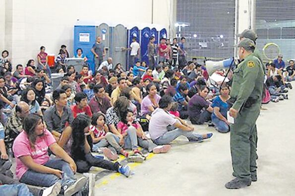Niños inmigrantes, la mayoría centroamericanos, en un centro de detención de Texas.