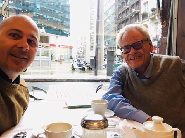 Foster en una de sus visitas a la Argentina en conversación con el cronista de SOY