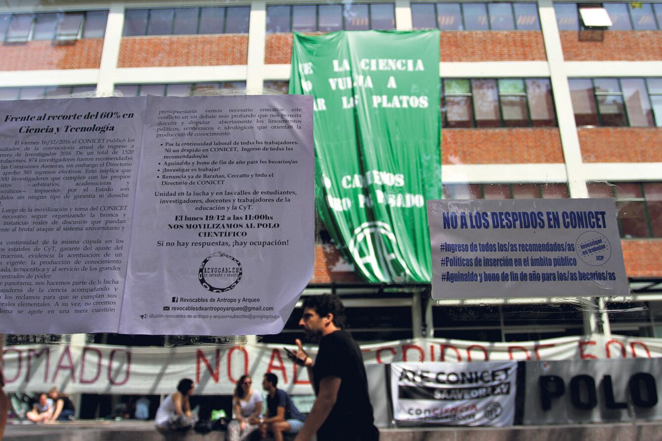 Cinco días duró la toma en la sede del Ministerio de Ciencia.