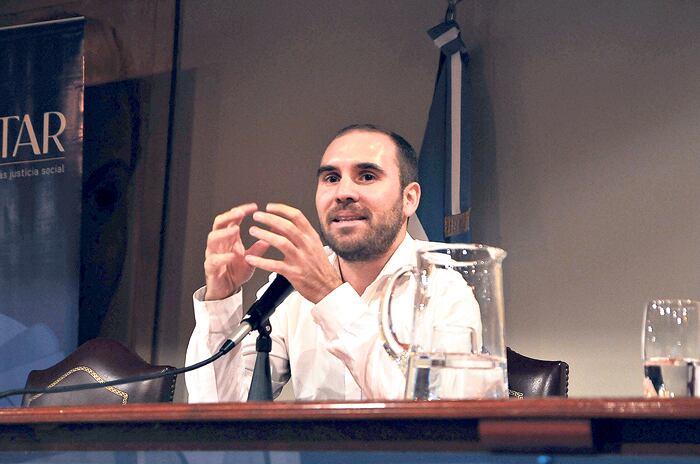 Guzmán criticó la idea oficial de que Argentina puede ser como Australia.