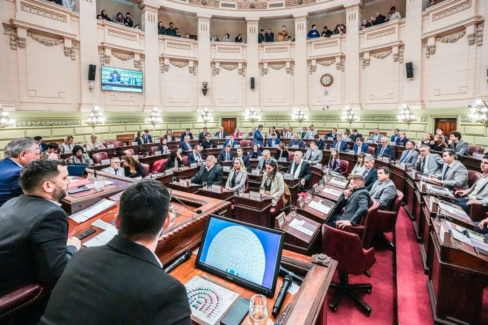 "Por el apuro de Pullaro no se pudo trabajar bien", dicen los opositores.