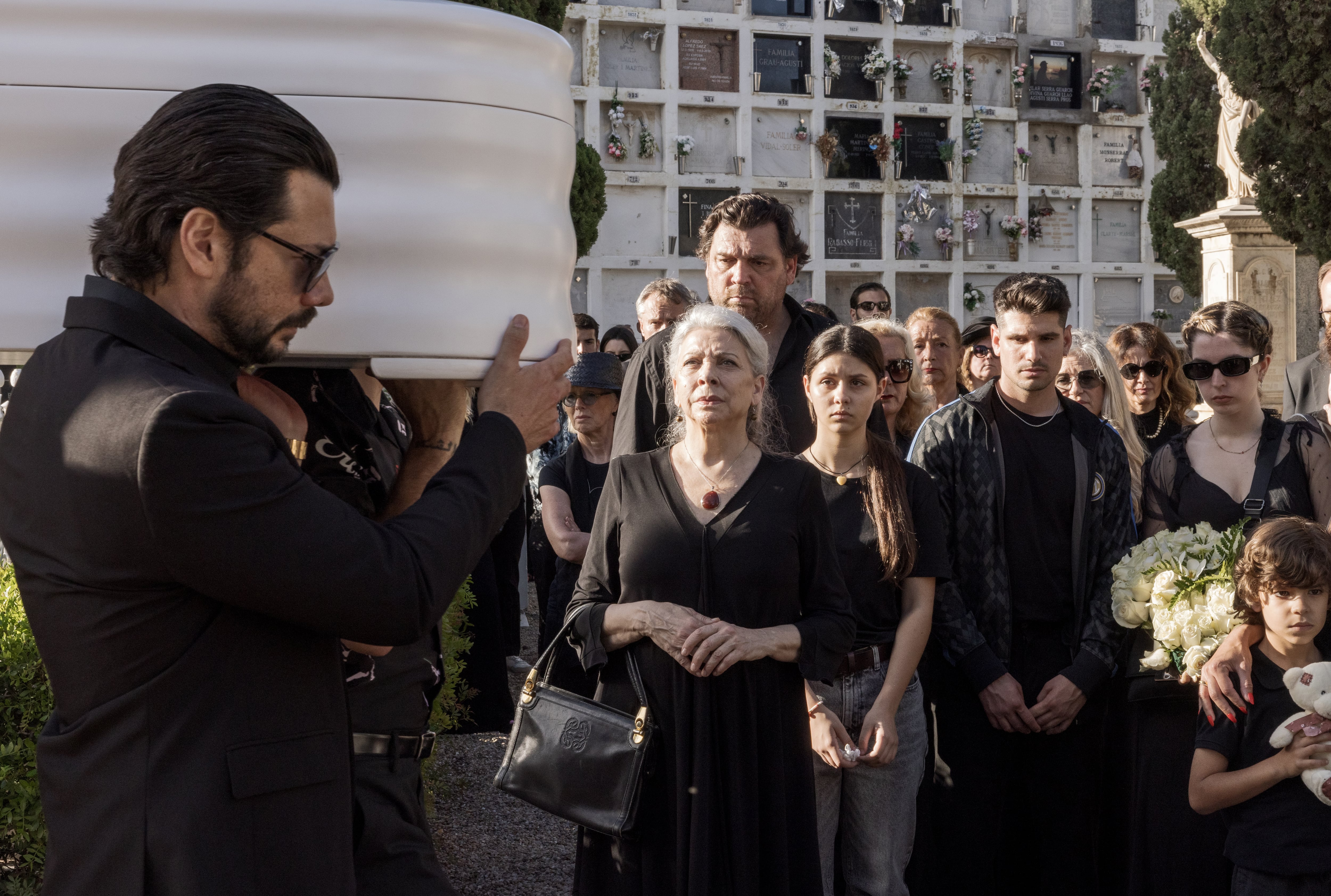 La historia fue creada por los integrantes de ese gran fenómeno editorial llamado Carmen Mola.