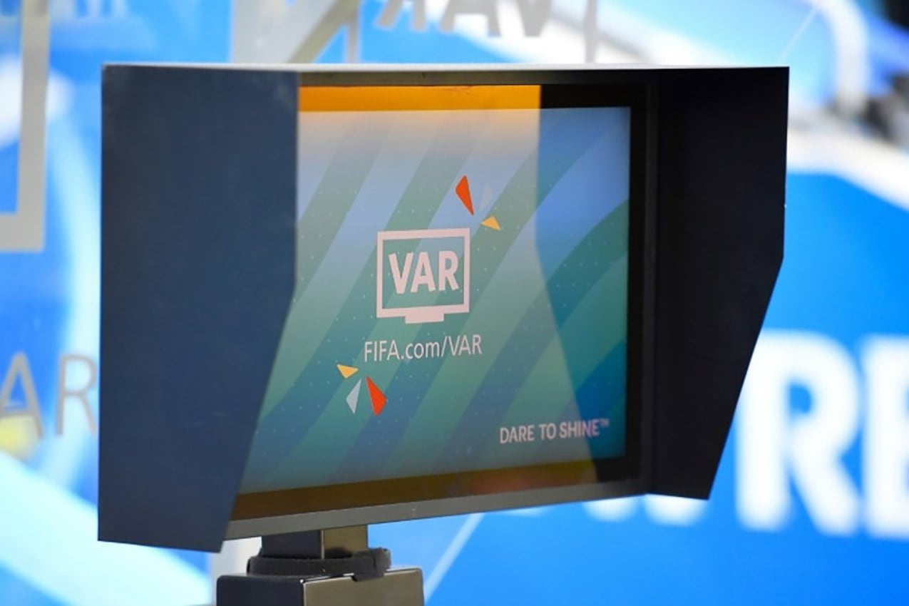 Los técnicos podrán pedir dos veces el VAR para acciones polémicas