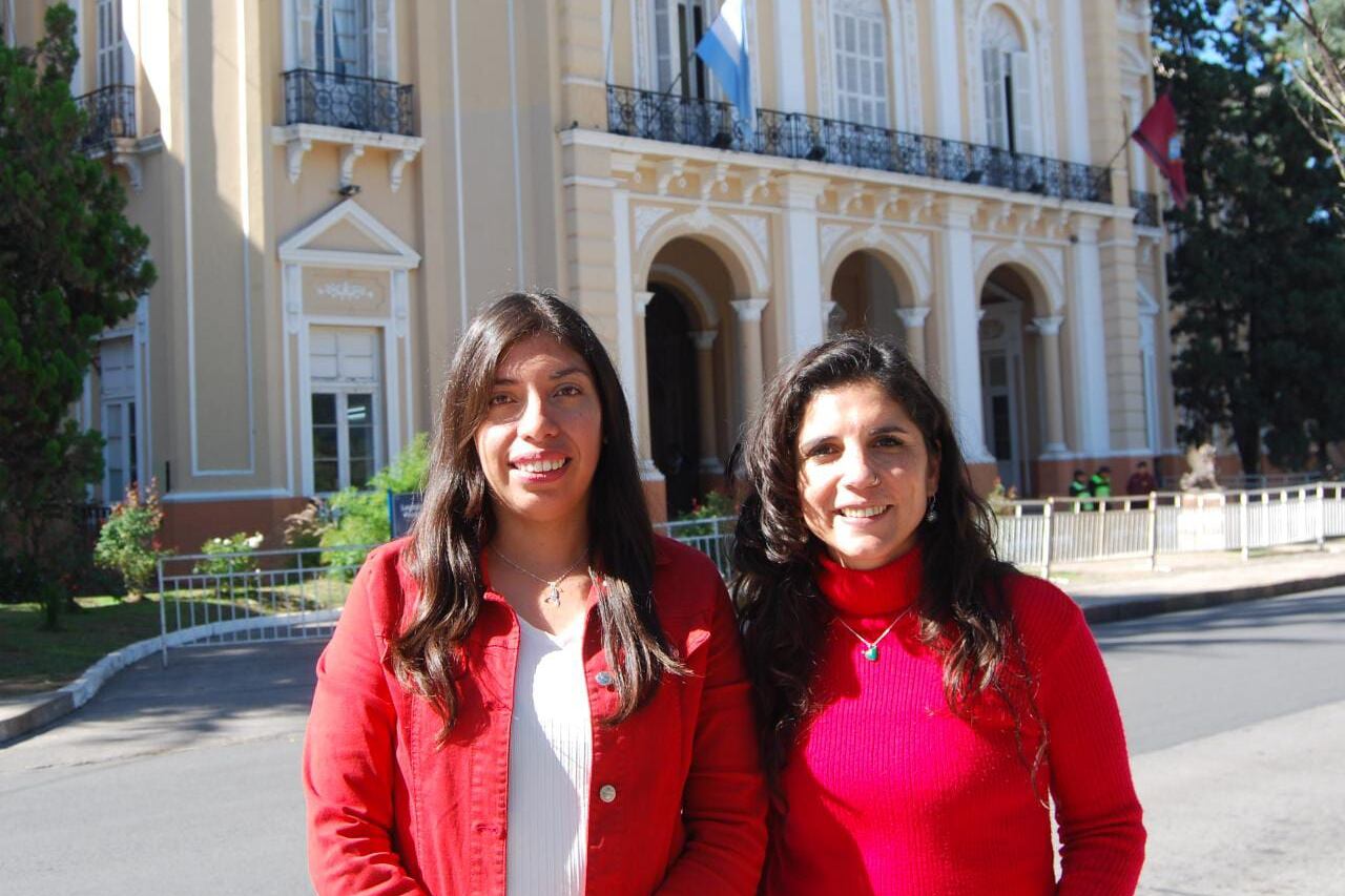 Andrea Villegas y Celeste Fierro.